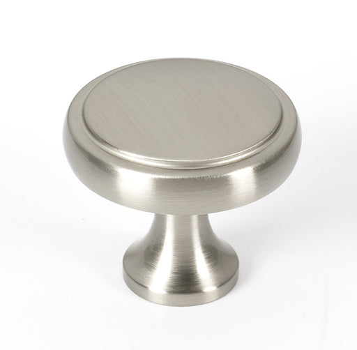 Royale 1 1/4" Knob