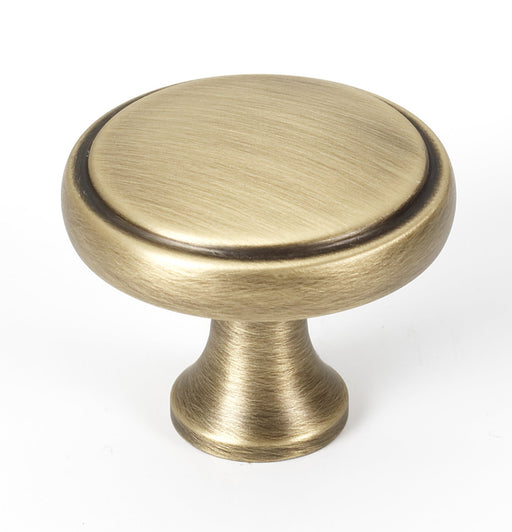 Royale 1 1/2" Knob